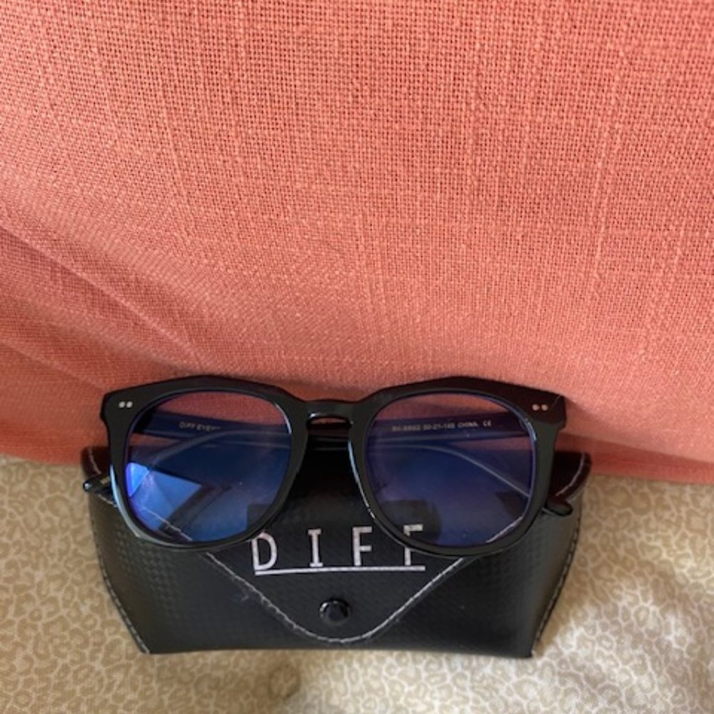 DIFF Black Frame Clear Lens Sunglasses